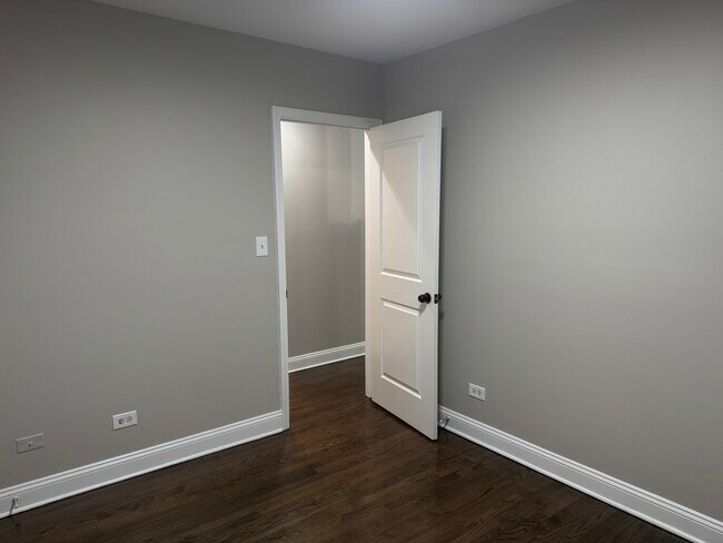 Building Photo - 7254 S Bennett Ave