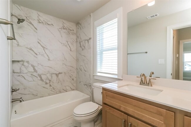 Building Photo - 2605 Sam Bass Rd