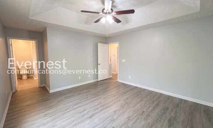 Building Photo - 3868 Leyland Dr