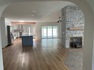 Building Photo - 3005 Enisglen Dr