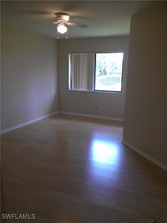 Building Photo - 110 Bennington Dr