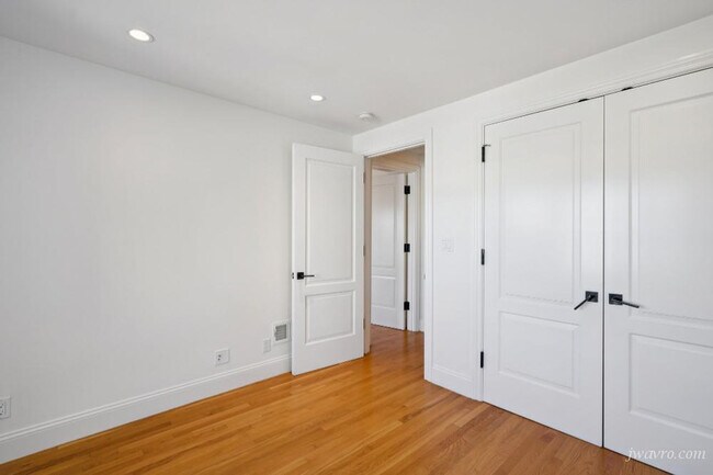 Building Photo - 641 Natoma St