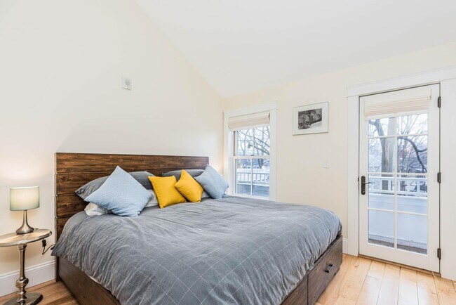 Building Photo - 1 Franklin St