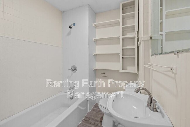 Building Photo - 4632 Ave U