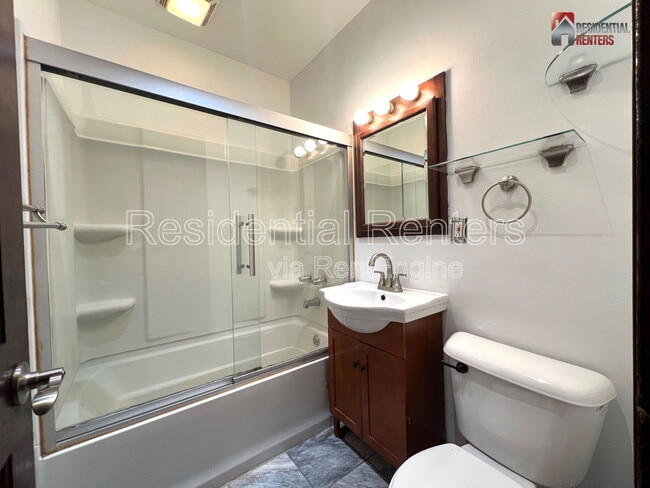 Building Photo - 2728 N 47th St