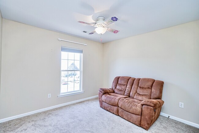 Building Photo - 545 Smoothstone Dr