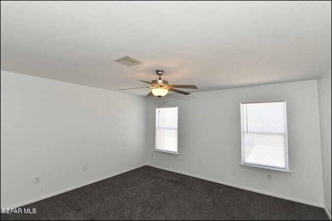 Building Photo - 1591 Hartsdale Dr