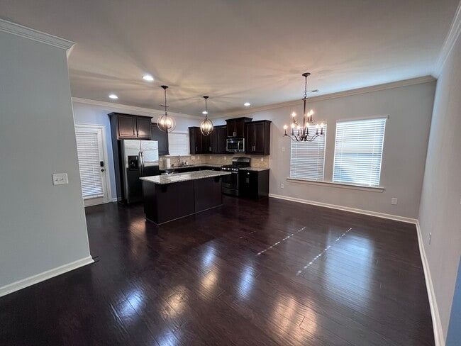 Building Photo - 2491 Mimms Ln