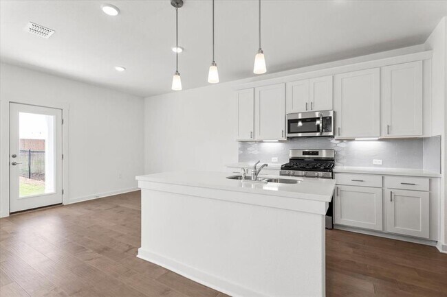 Building Photo - 7324 Sparkling Light Dr