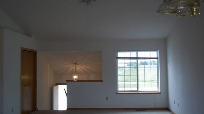 Building Photo - 2902 N Wright Rd
