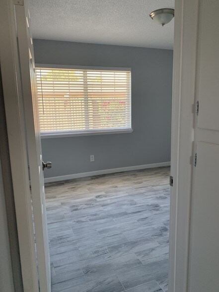 Building Photo - 308 N Second St