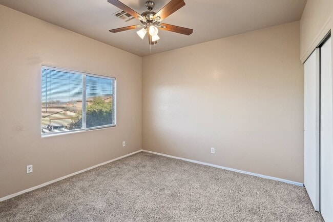 Building Photo - 6657 S Venetian Dr