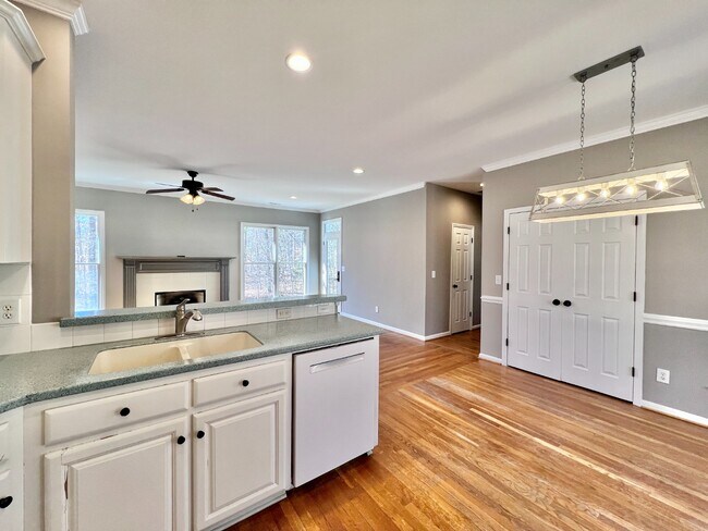 Building Photo - 7809 Deer Trail