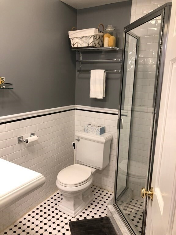 Building Photo - 14 S Russell St