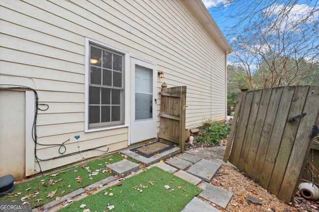 Building Photo - 16 Valleyside Dr