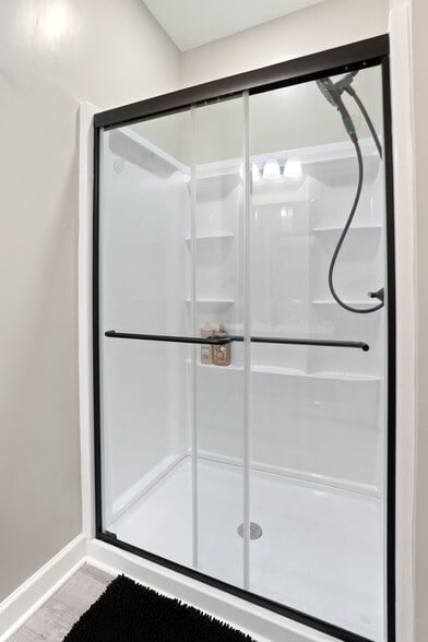 Building Photo - 1523 S East St