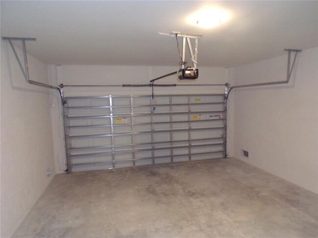 Building Photo - 3112 Pinetree St