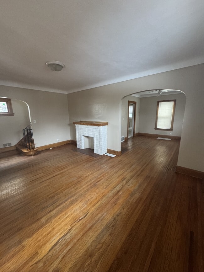 Building Photo - 2345 Airport Hwy