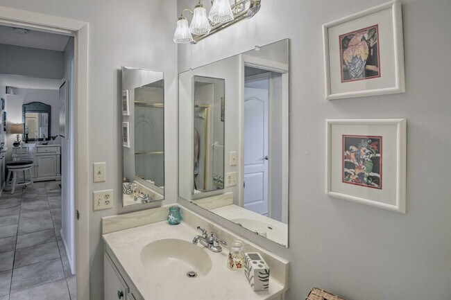 Building Photo - 1009 SE 46th Ln