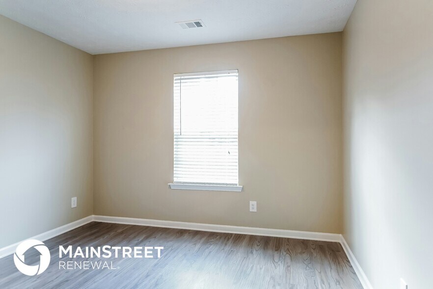 Building Photo - 431 Bridgestone Ln