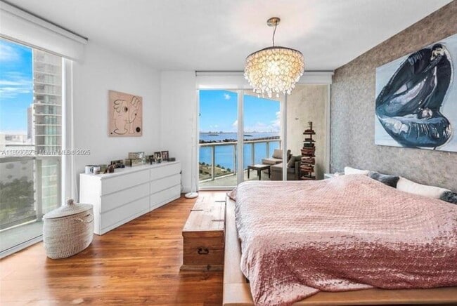 Building Photo - 480 NE 30th St