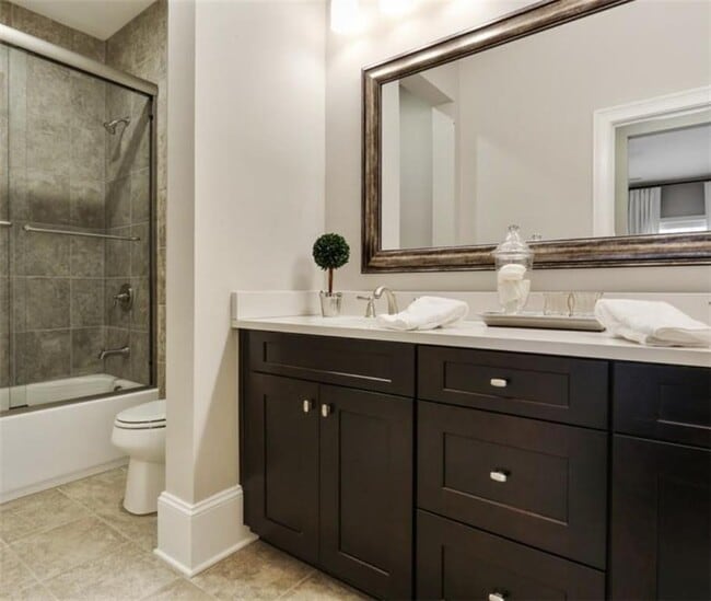 Building Photo - 5010 Merton Ln