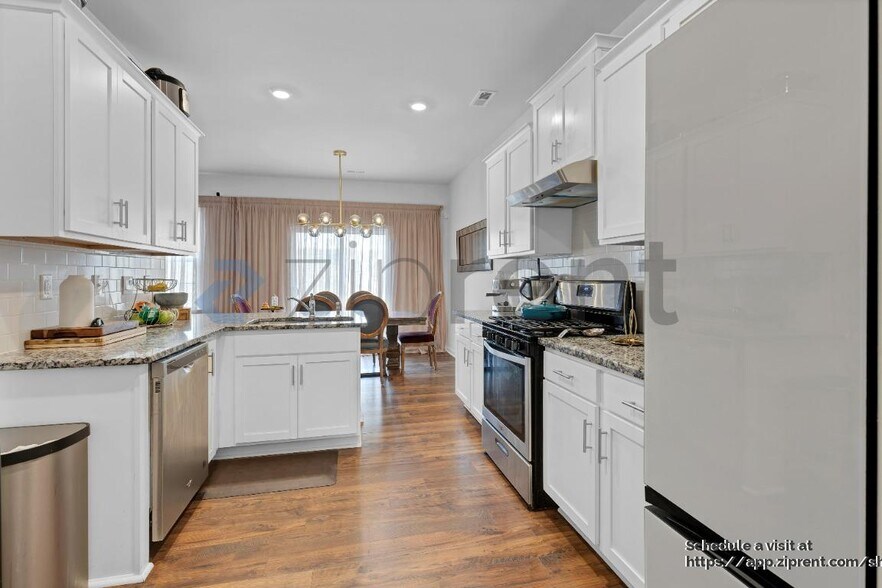 Building Photo - 147 N Ranney Way