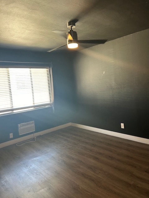 Building Photo - 1226 N Harper Ave