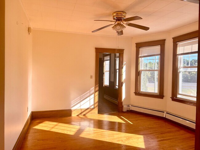 Building Photo - 37 Woodmont Ave