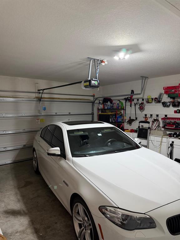 Building Photo - 5268 Maddie Dr