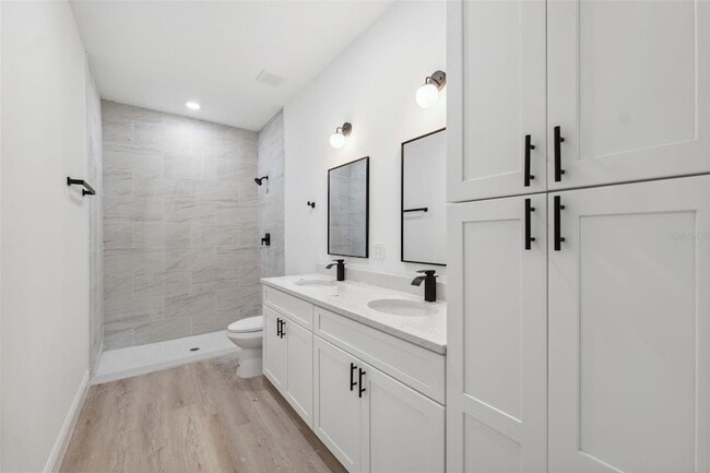 Building Photo - 14930 SW 66th Ave