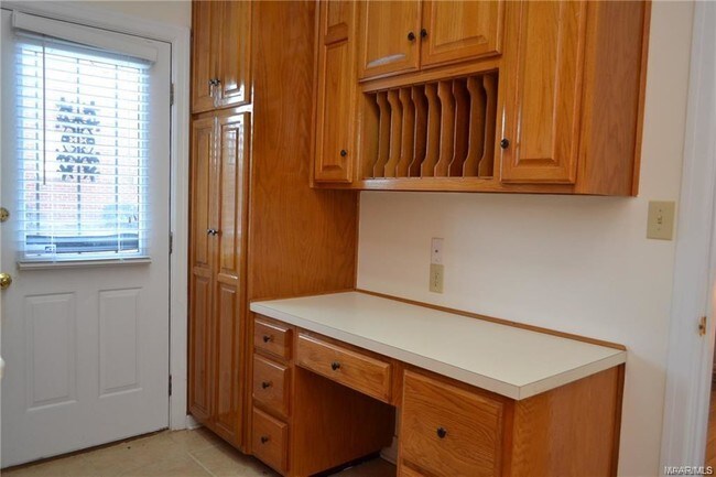 Building Photo - 9418 Winfield Pl