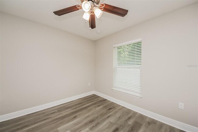 Building Photo - 463 Columbia Ct