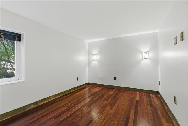 Building Photo - Contemporary 1BR / 1BA Condo in Reston – Utilities Included!