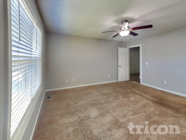 Building Photo - 5204 Halverson Ct