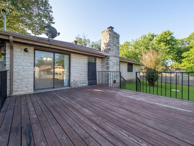 Building Photo - 4804 Broadhill Dr