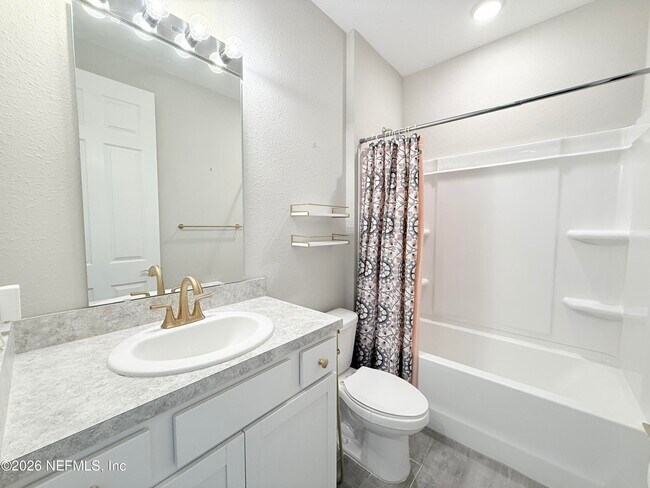 Building Photo - 878 Cedar Slough Dr