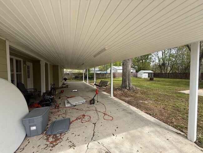 Building Photo - Home for lease