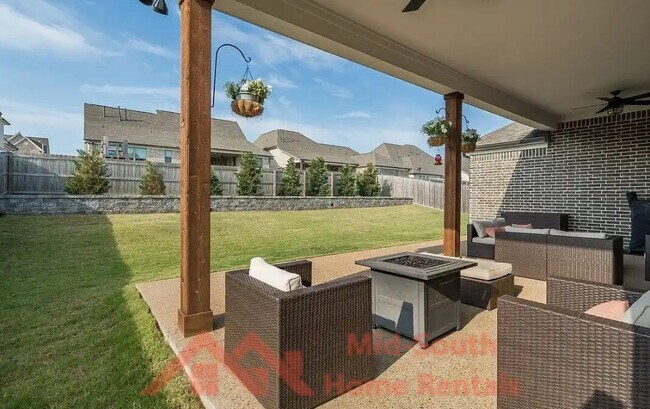 Building Photo - 12577 George Selby Dr
