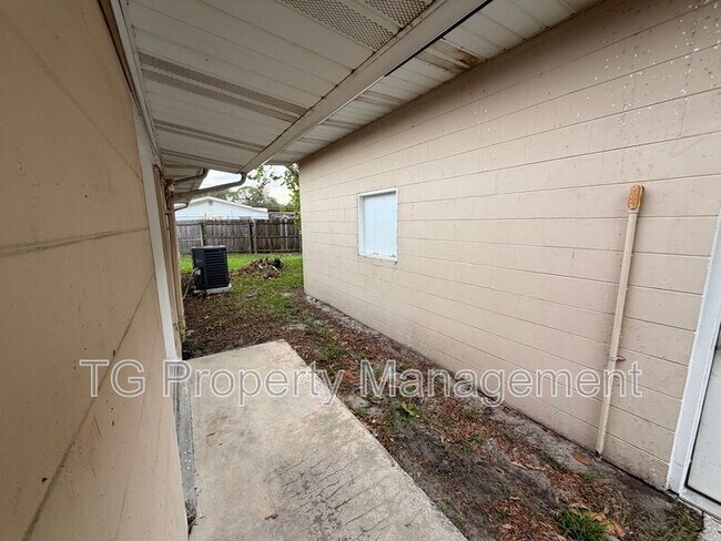 Building Photo - 11032 Bluehill Dr