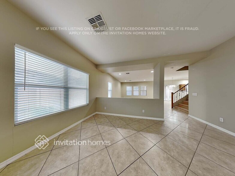 Building Photo - 9444 W Wilshire Ave