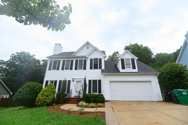 Building Photo - Wonderful and Spacious 3 bedroom home 2.5 bath in High Point with 2 car garage and large fenced-i...