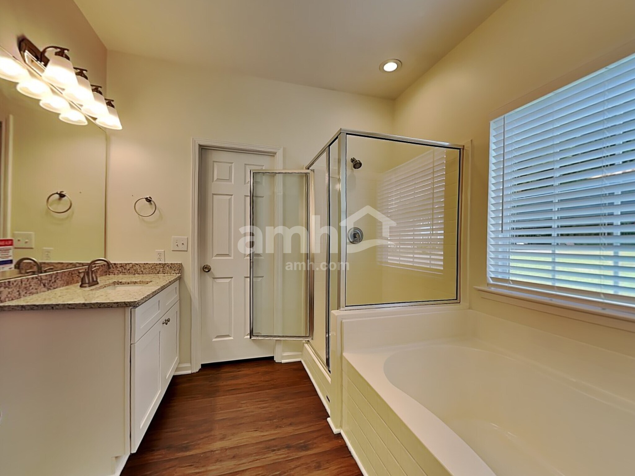 Building Photo - 4205 Lindsey Ln