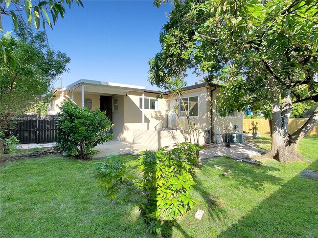 Building Photo - 7910 SW 17th Terrace