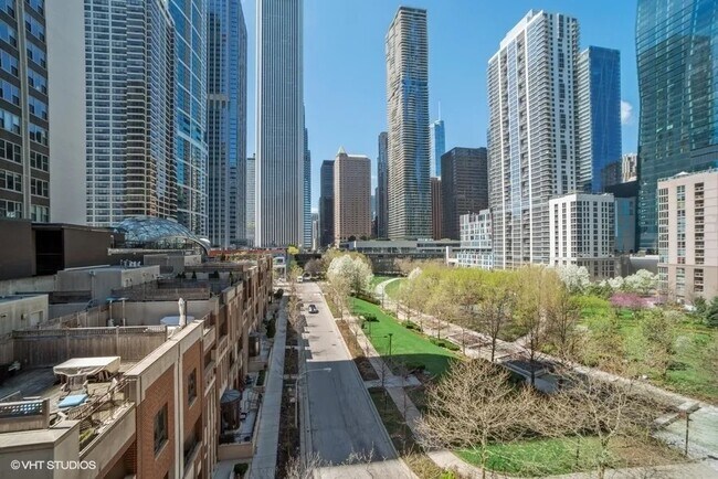 Building Photo - 178 N Harbor Dr