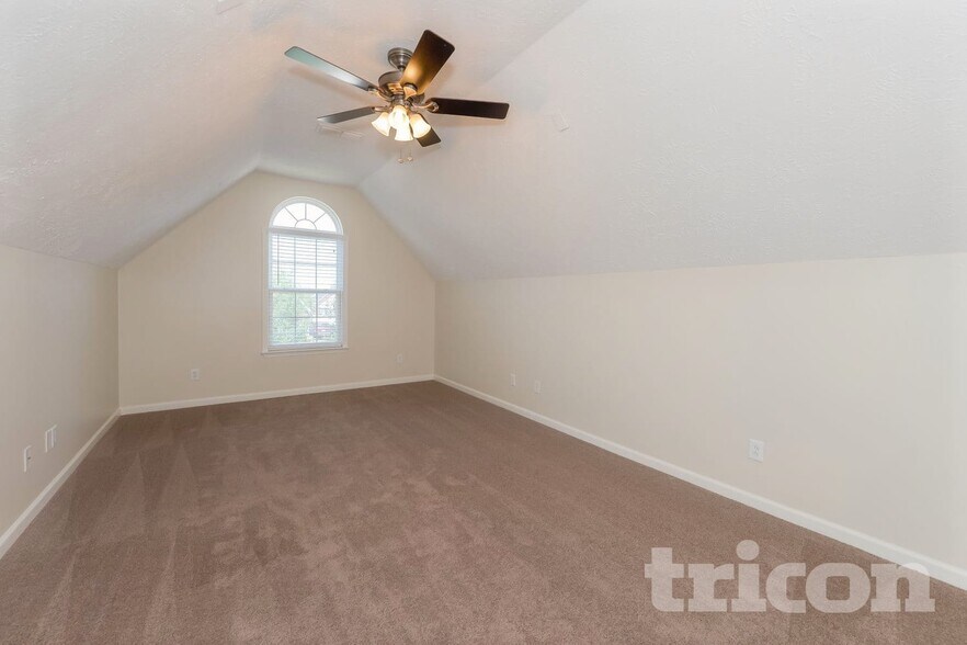 Building Photo - 3317 Shade Ct