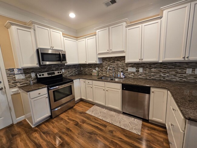 Building Photo - 5114 Chapel Ln