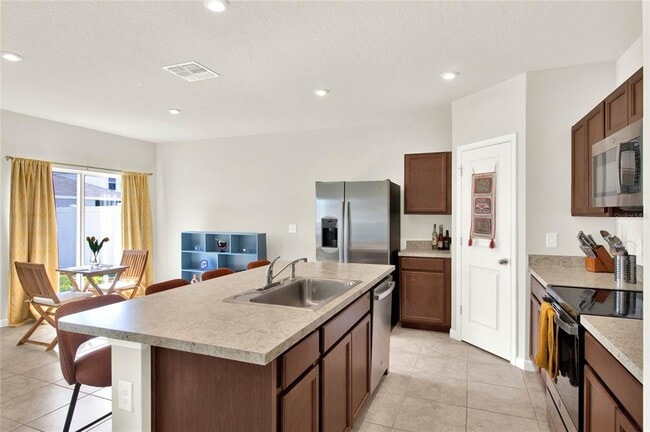 Building Photo - 1511 Finnigan Cir