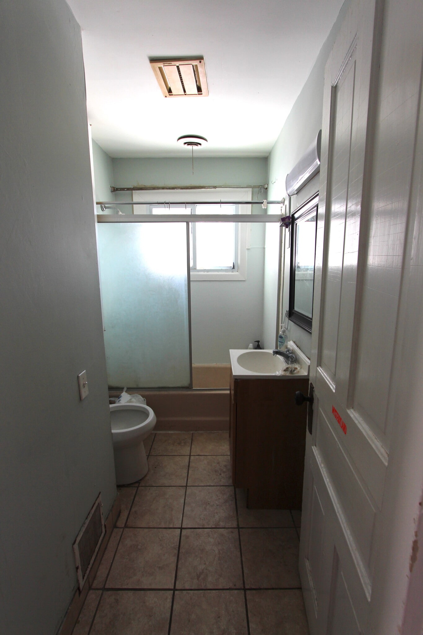 Building Photo - 831 Lancaster Ave