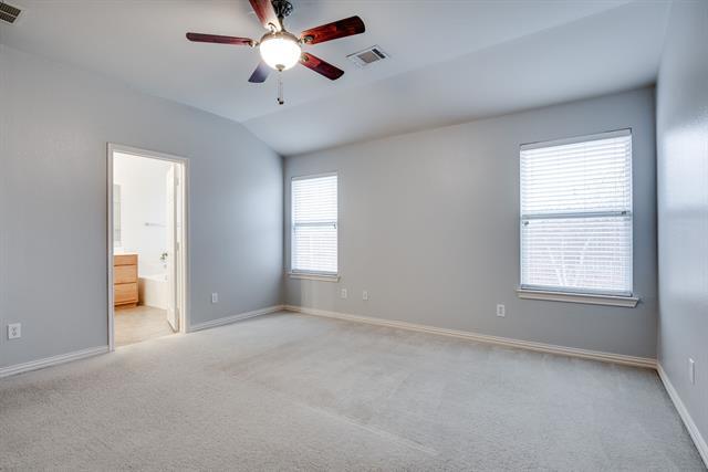 Building Photo - 6940 Willow Crest Dr